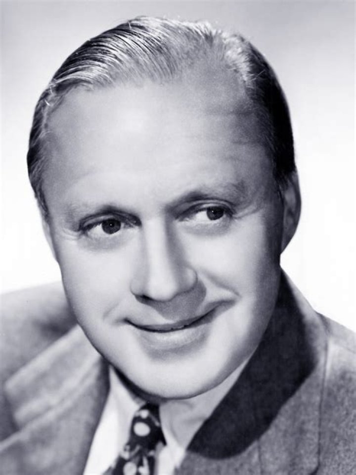 Jack Benny Height - CelebsHeight.org